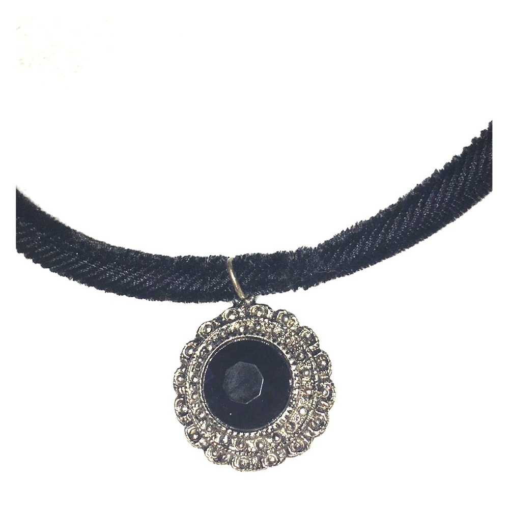 90’s Vibe Black and Silver Choker
